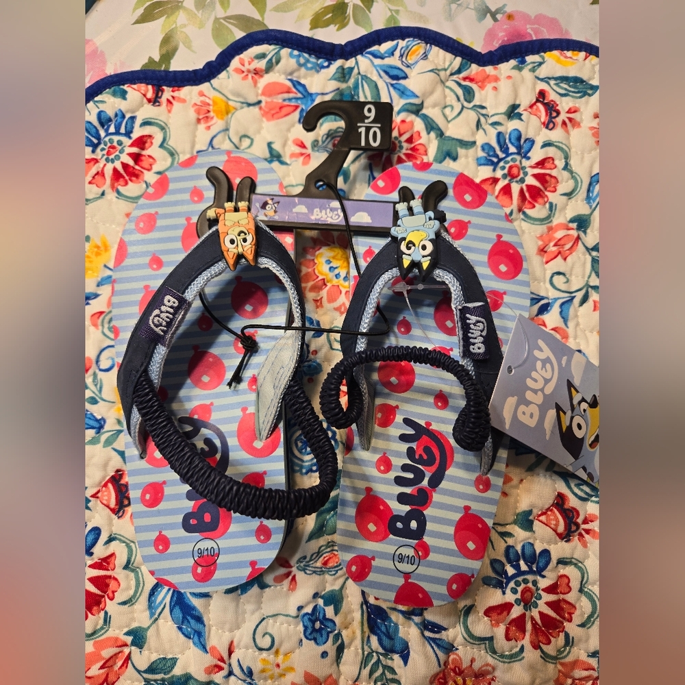 Bluey flip flop  for toddlers boy  size 9/10 new with tags